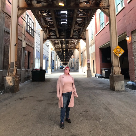 Meet Your Posh Ambassador, Amanda - Picture 2 of 9